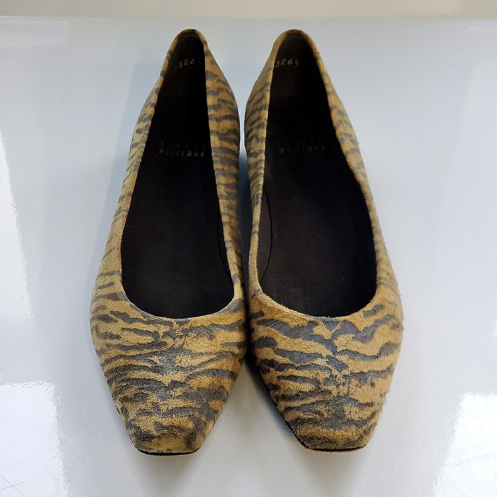 Stuart Weitzman Women's Leather animal Print Loafer Size 6